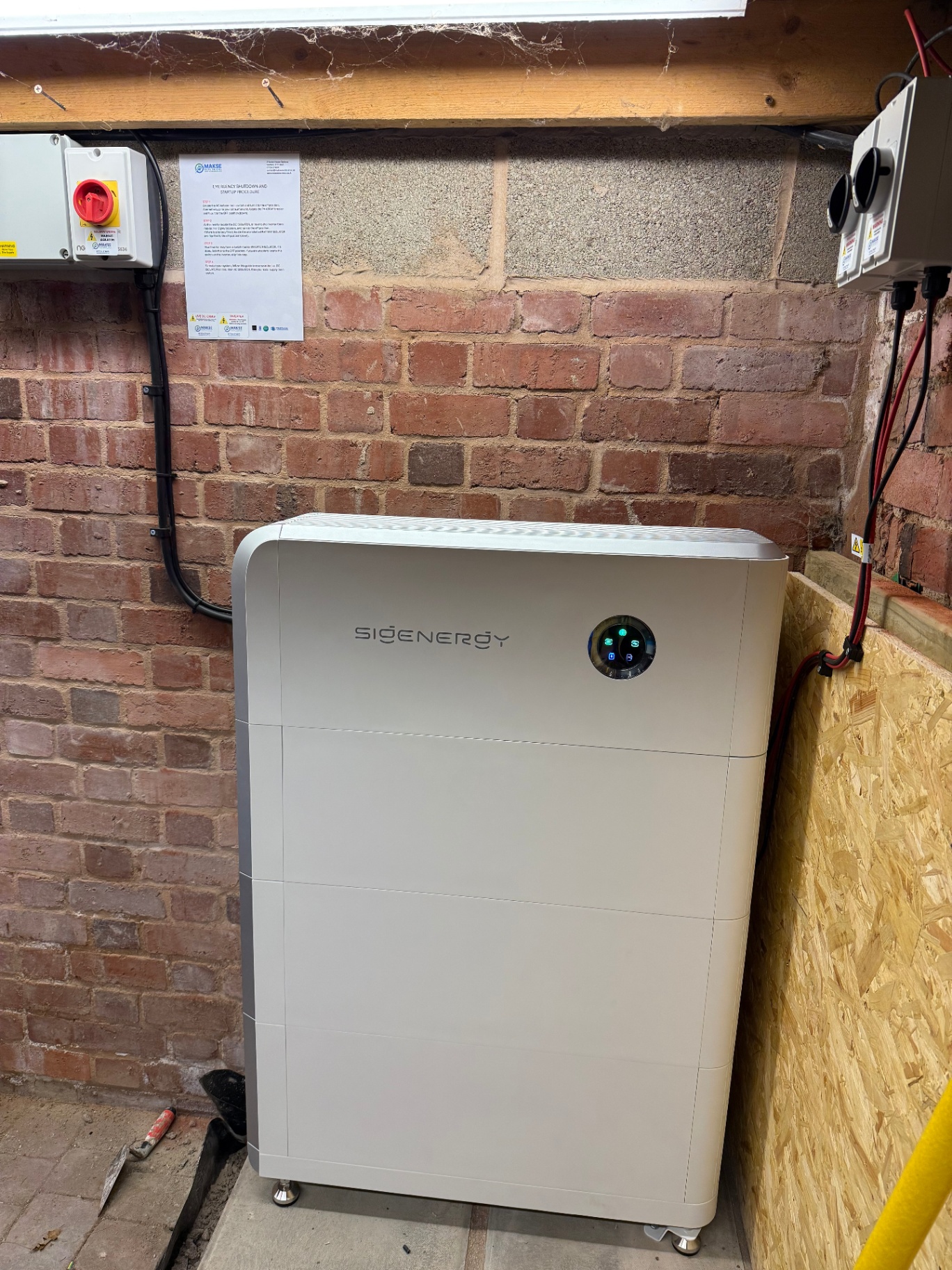 Battery storage sigenergy outbuilding — Makse Electrical & Renewables project photo