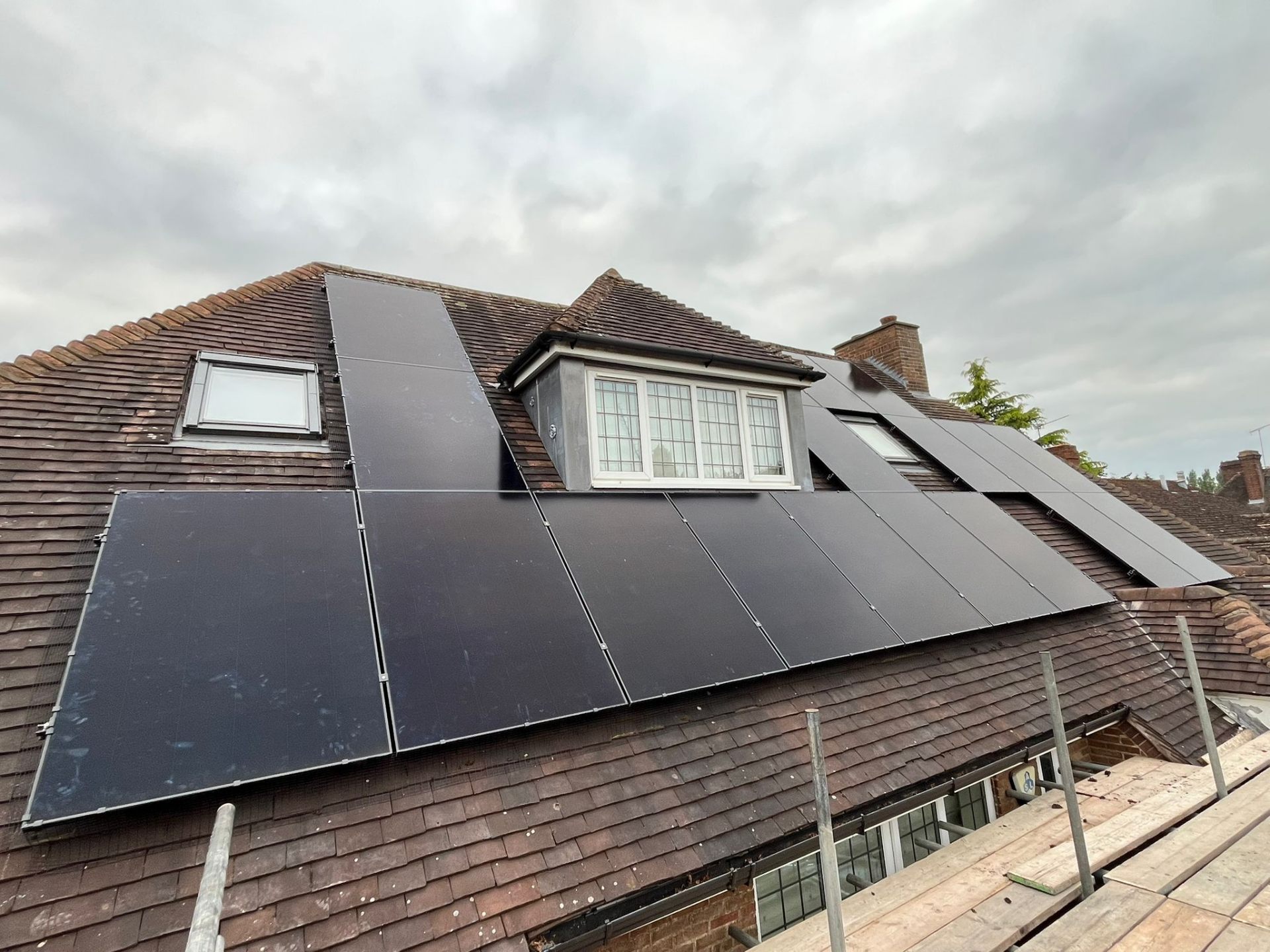 Solar panel installation house — Makse Electrical & Renewables project photo